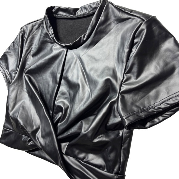 MICAS Black Faux Leather Twist Front Short Sleeve Crop Top Party Club Medium - Picture 1 of 8